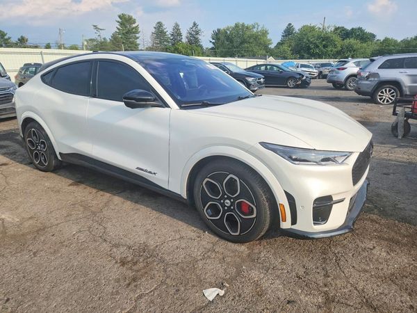 2022 FORD MUSTANG GT — Passenger 3/4