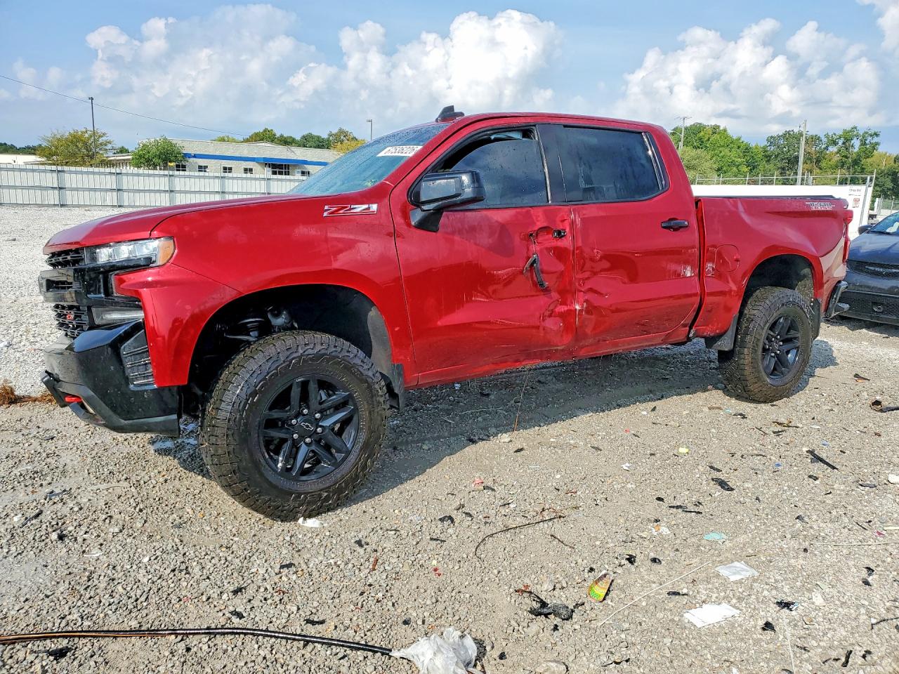 2019 CHEVROLET SILVERADO Trail Boss - LT — Front 3/4