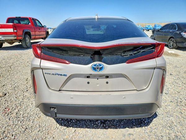 2018 TOYOTA PRIUS Plus/Premium/Advanced