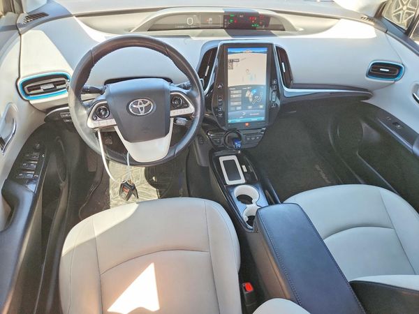 2018 TOYOTA PRIUS Plus/Premium/Advanced