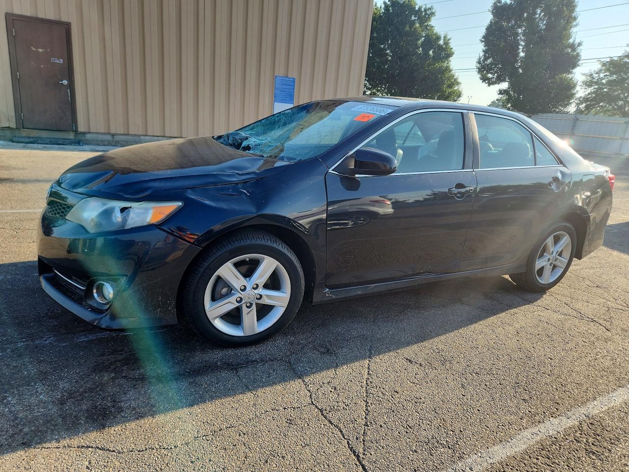 2013 TOYOTA CAMRY