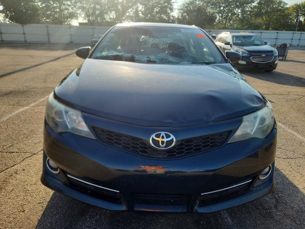 2013 TOYOTA CAMRY