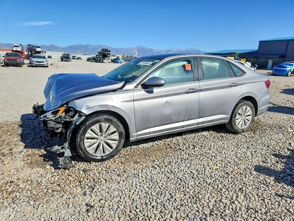 2019 VOLKSWAGEN JETTA S, SE, R-Line — Front 3/4