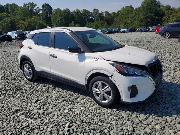 2021 NISSAN KICKS