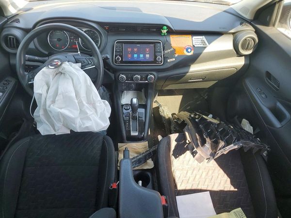 2021 NISSAN KICKS