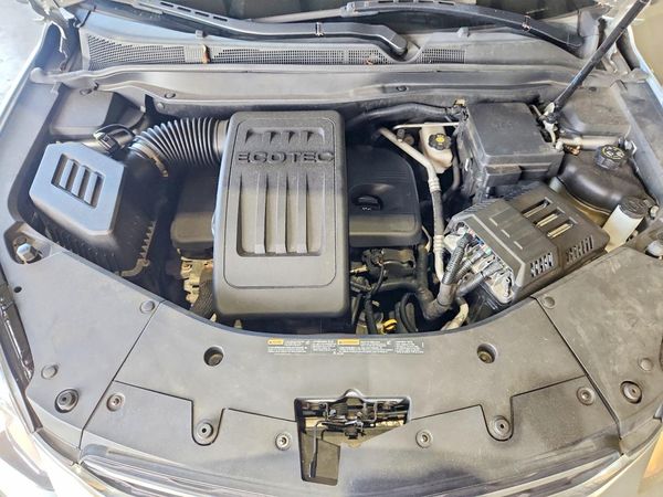 2016 CHEVROLET EQUINOX LT — Engine bay