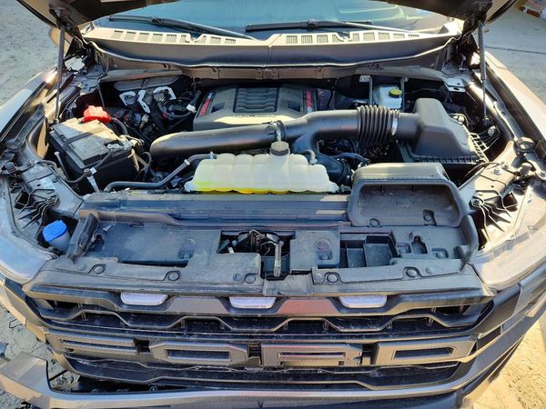 2026 FORD F150 — Engine bay