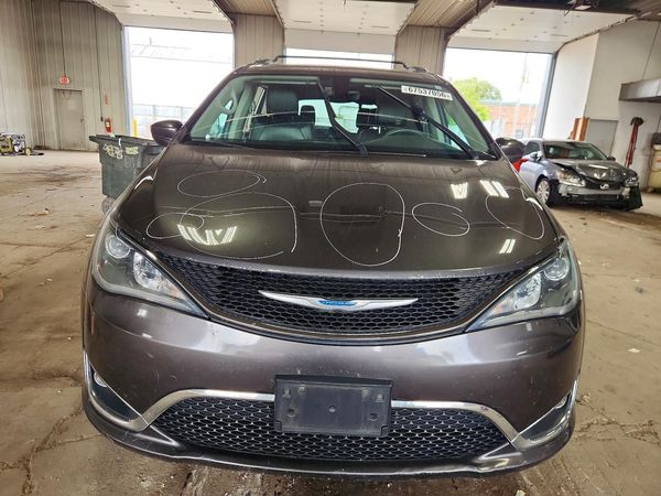 2018 CHRYSLER PACIFICA Touring L Plus