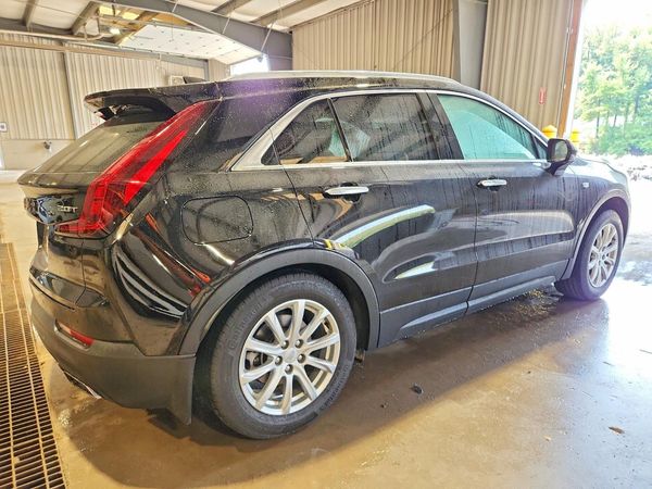 2019 CADILLAC XT4 Luxury