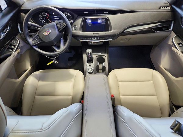 2019 CADILLAC XT4 Luxury