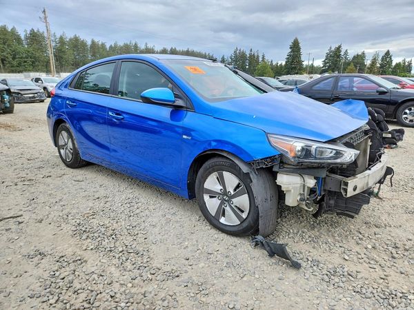 2018 HYUNDAI IONIQ Blue (HEV) — Passenger 3/4