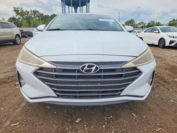 2019 HYUNDAI ELANTRA SE