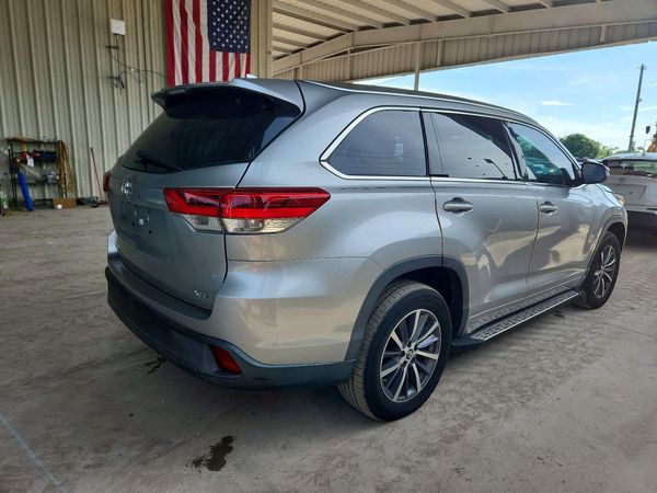 2017 TOYOTA HIGHLANDER SE/XLE — PSRA