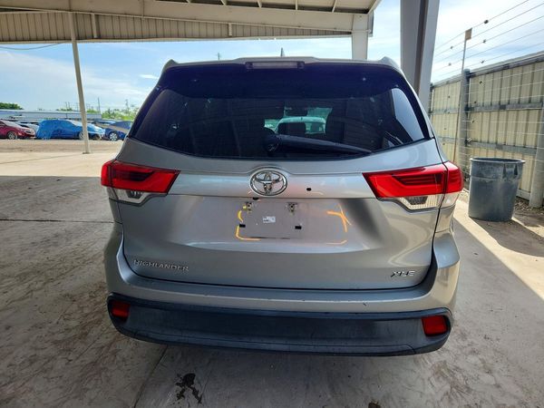 2017 TOYOTA HIGHLANDER SE/XLE — DIRR