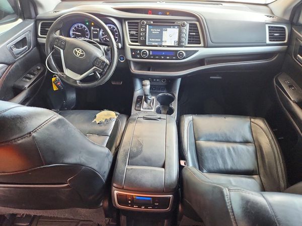 2017 TOYOTA HIGHLANDER SE/XLE — CKPT