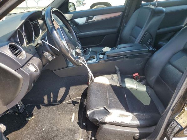 2012 MERCEDES-BENZ C