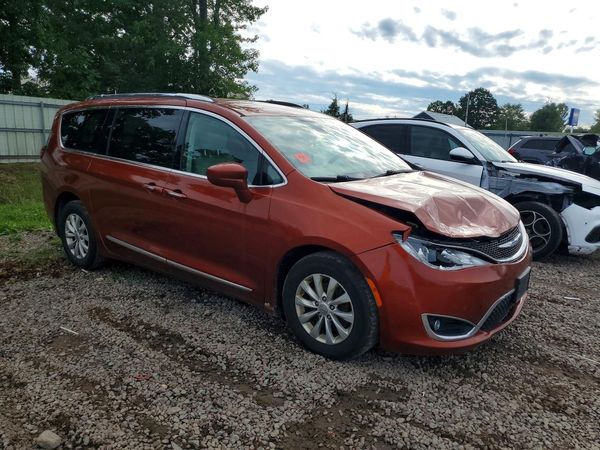 2018 CHRYSLER PACIFICA