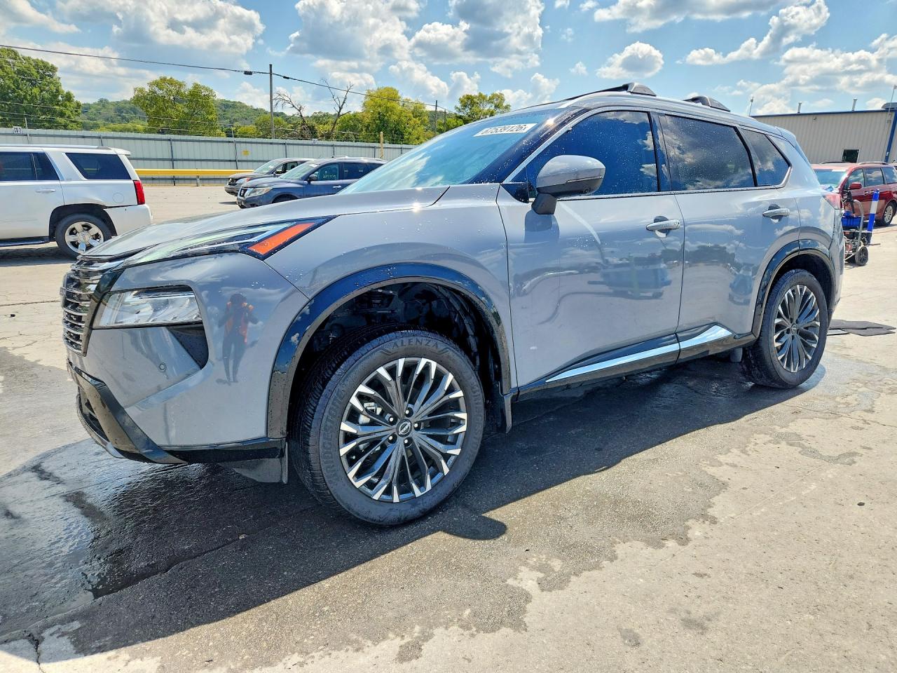 2025 NISSAN ROGUE PLATINUM — Front 3/4