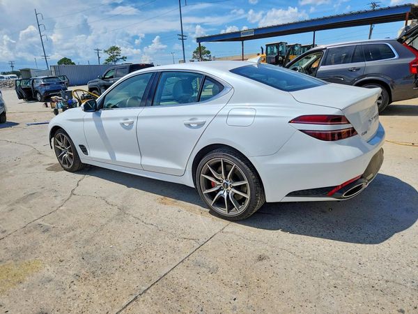 2025 GENESIS G70