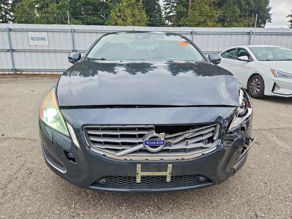 2013 VOLVO S60