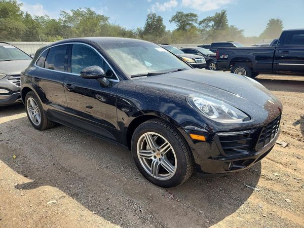 2015 PORSCHE MACAN