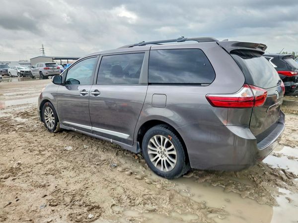 2019 TOYOTA SIENNA