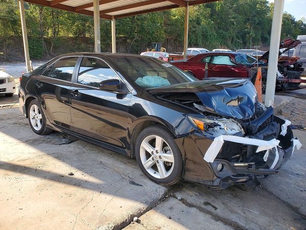 2013 TOYOTA CAMRY