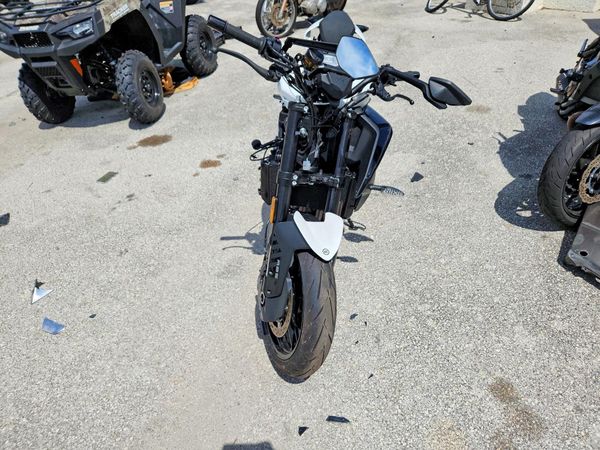 2026 CF MOTO 675SNK