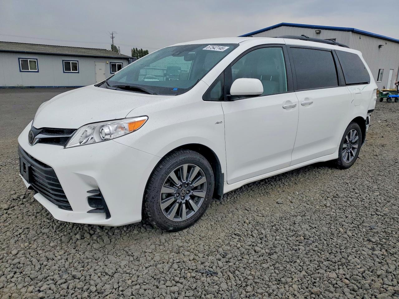 2020 TOYOTA SIENNA E grade