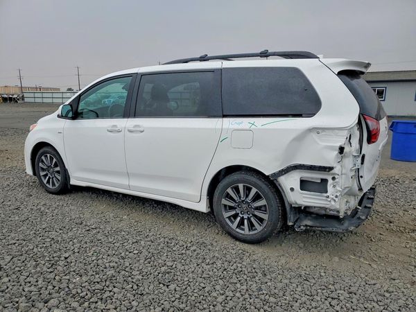 2020 TOYOTA SIENNA E grade