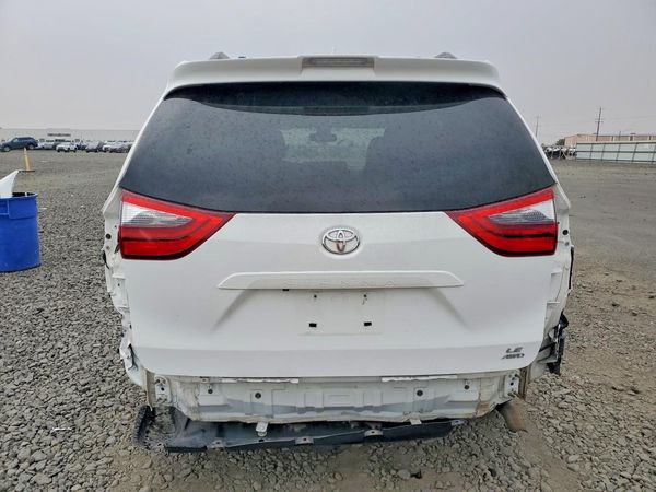2020 TOYOTA SIENNA E grade