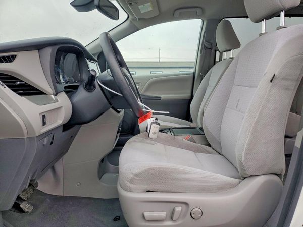 2020 TOYOTA SIENNA E grade