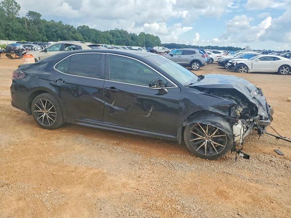 2022 TOYOTA CAMRY