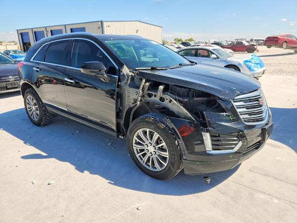 2017 CADILLAC XT5 Luxury