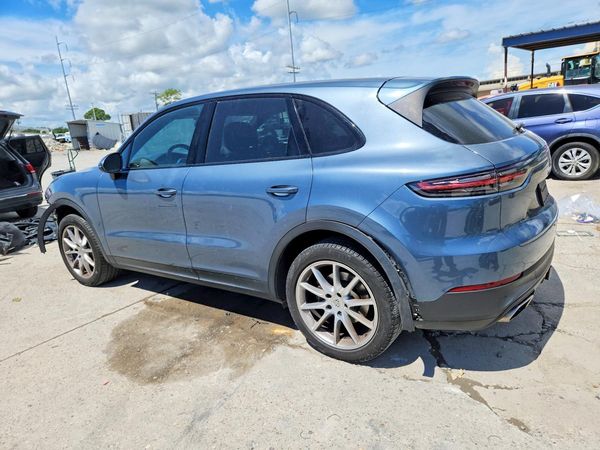 2019 PORSCHE CAYENNE