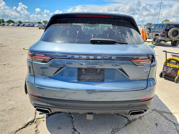 2019 PORSCHE CAYENNE