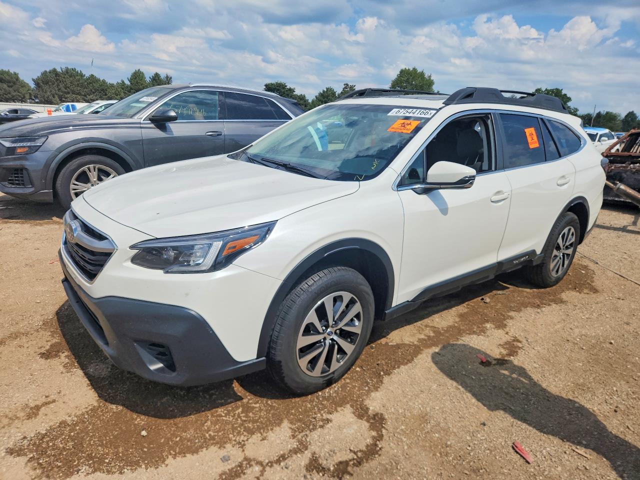2022 SUBARU OUTBACK Premium — Front 3/4