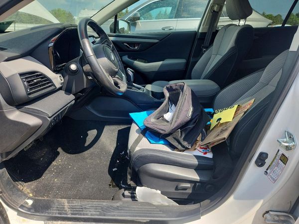 2022 SUBARU OUTBACK Premium — DENT