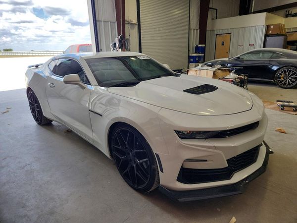 2020 CHEVROLET CAMARO 1LZ/1SS — Passenger 3/4