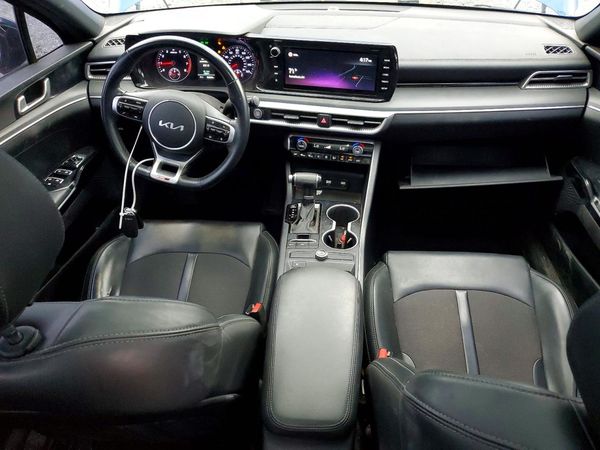 2022 KIA K5