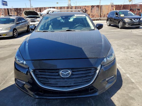 2018 MAZDA 3 Touring