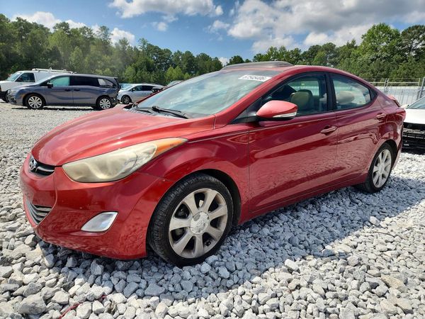 2013 HYUNDAI ELANTRA