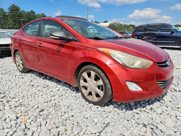 2013 HYUNDAI ELANTRA