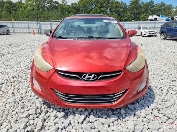 2013 HYUNDAI ELANTRA
