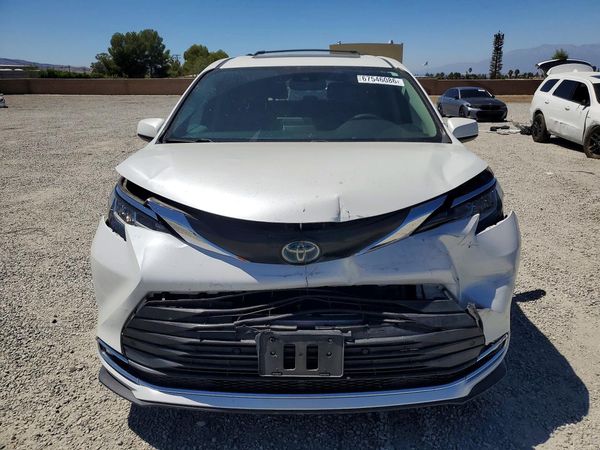 2022 TOYOTA SIENNA XLE — DIRF
