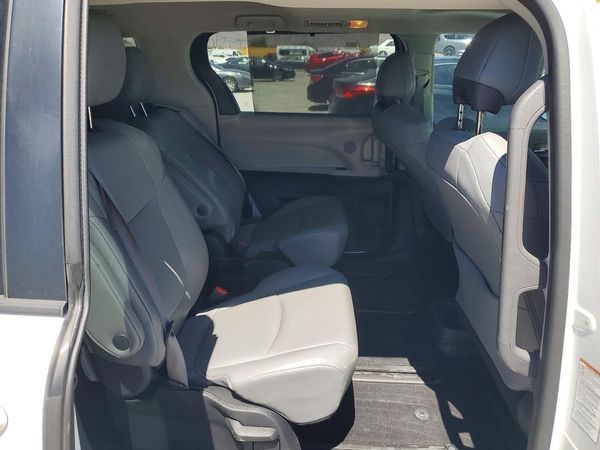2022 TOYOTA SIENNA XLE — PSRS
