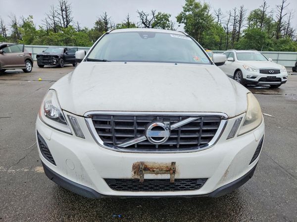 2013 VOLVO XC60