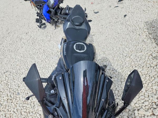 2024 KAWASAKI ZX400