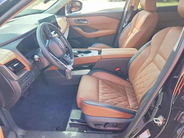 2025 NISSAN ROGUE PLATINUM — DENT
