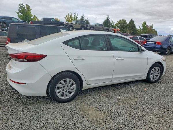 2017 HYUNDAI ELANTRA SE Base